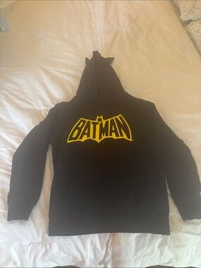 Batman Logo Black Hoodie with Yellow Graphic, kids 5-7 yrs old